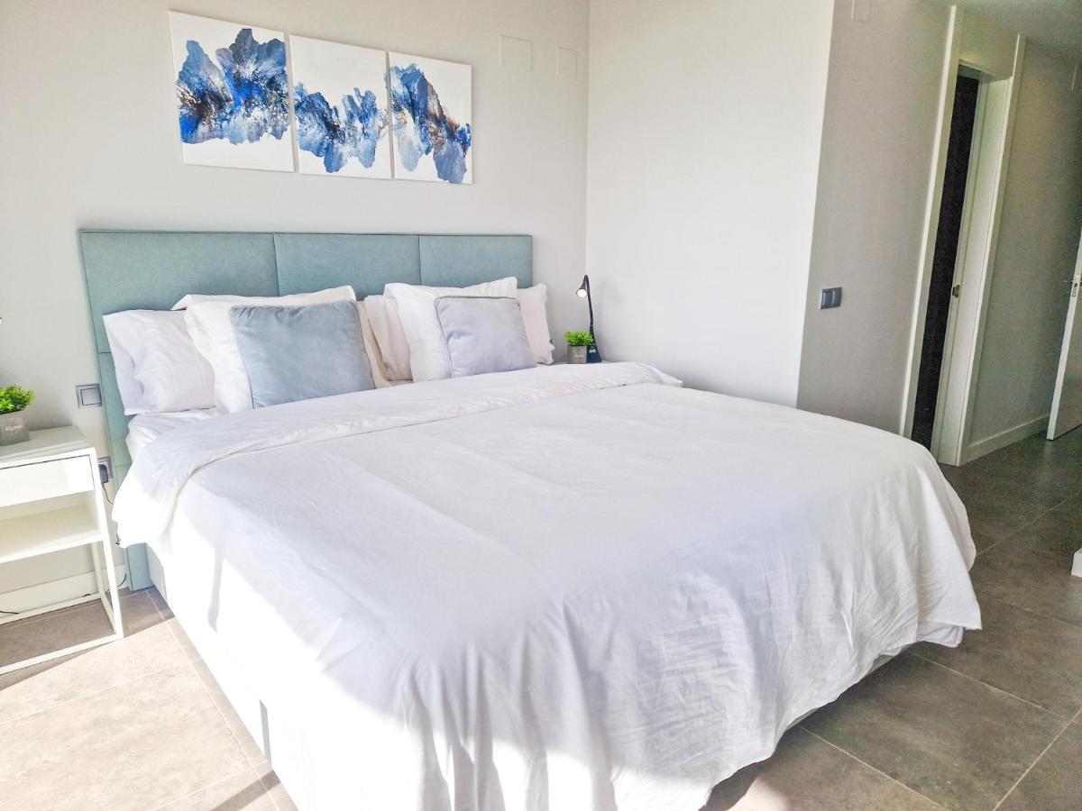 Luxury 2 Bedrooms Apt With Seaview Blue Suite 4104 Манилва Экстерьер фото