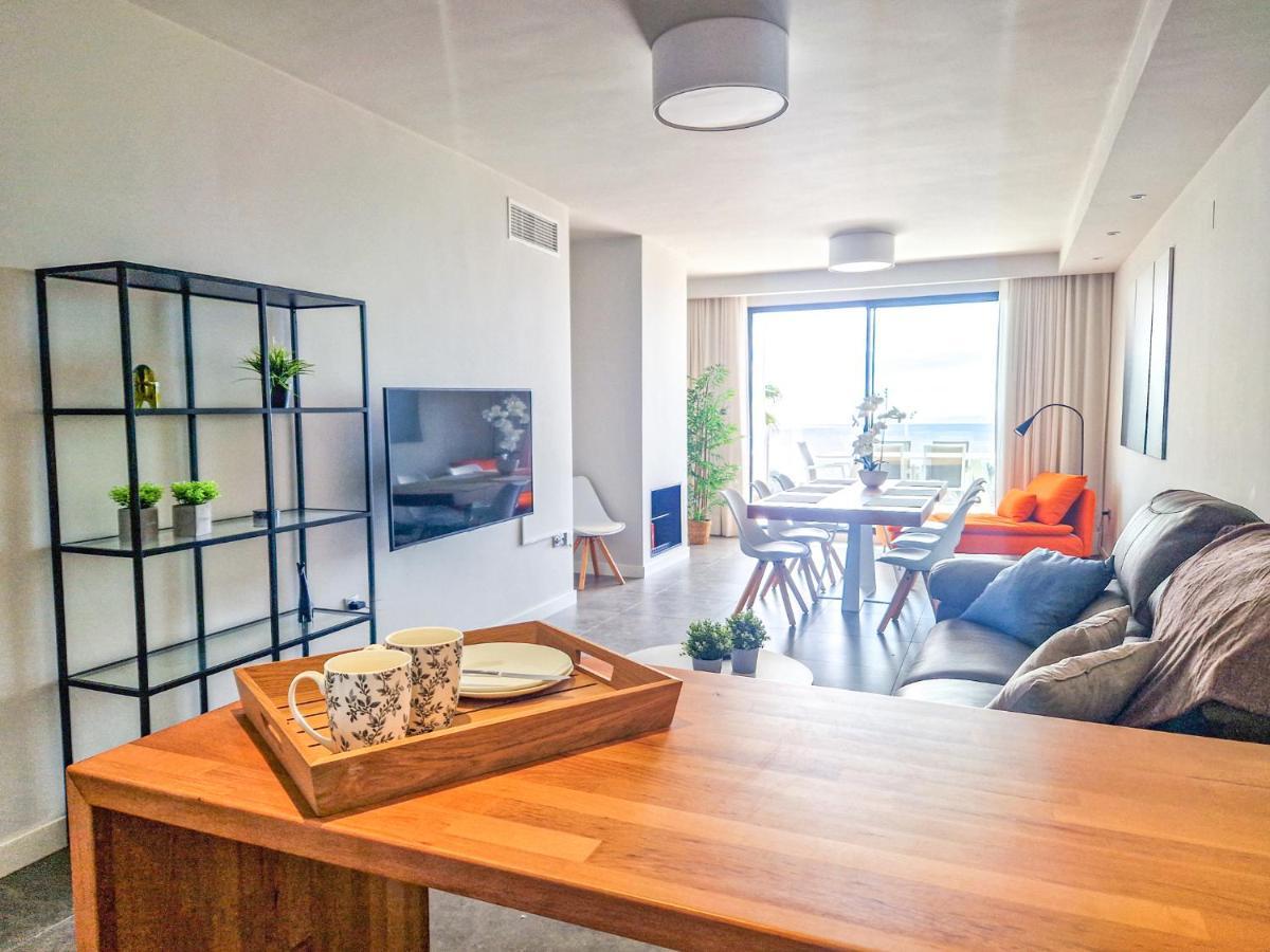 Luxury 2 Bedrooms Apt With Seaview Blue Suite 4104 Манилва Экстерьер фото